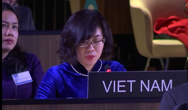 Đoàn Việt Nam dự kỳ họp Đại hội đồng lần thứ 9 các quốc gia thành viên Công ước Bảo vệ di sản văn hoá phi vật thể của UNESCO - Ảnh: BNG Đoàn Việt Nam dự kỳ họp Đại hội đồng lần thứ 9 các quốc gia thành viên Công ước Bảo vệ di sản văn hoá phi vật thể của UNESCO - Ảnh: BNG