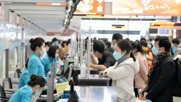 Yêu cầu dừng triển khai dịch vụ ưu tiên làm thủ tục hàng không tại sân bay