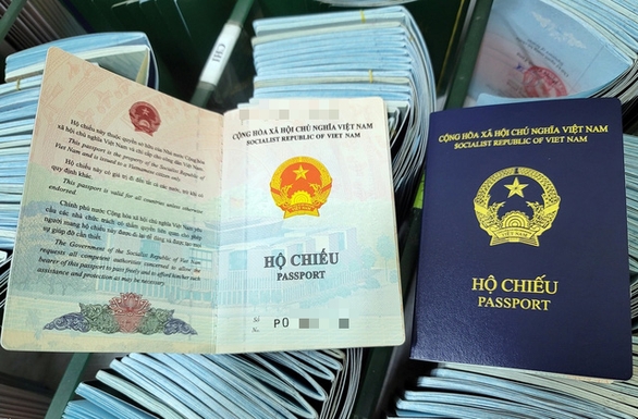 Nguyên nhân Tây Ban Nha tạm dừng cấp visa cho hộ chiếu mẫu mới của Việt Nam