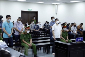 Cựu Đại tá Phùng Anh Lê lĩnh án 7 năm 6 tháng tù về tội “Nhận hối lộ”