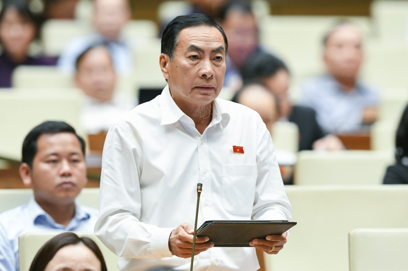 ĐBQH Phạm Văn Hoà.