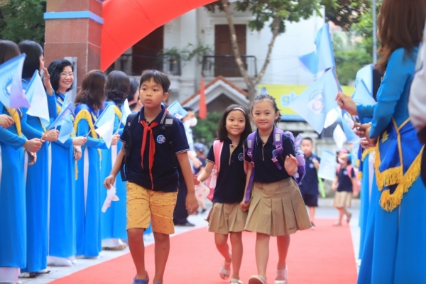 Hà Nội: Yêu cầu không để xảy ra lạm thu và dạy thêm, học thêm sai quy định