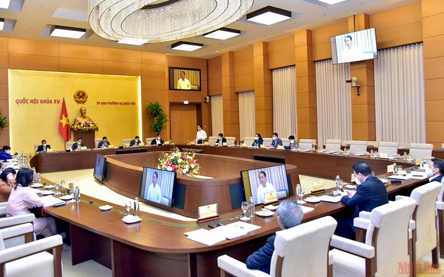 Chủ tịch Quốc hội chủ trì họp xem xét cơ chế, chính sách đặc thù phòng, chống dịch Covid-19