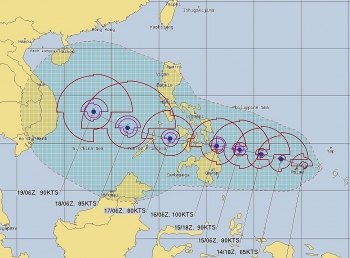Chủ động ứng phó bão RAI chuẩn bị tiến vào Biển Đông