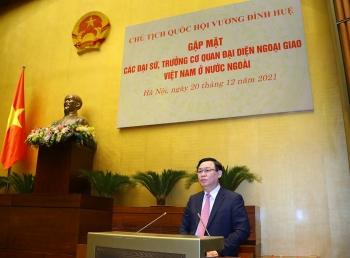 Chủ tịch Quốc hội Vương Đình Huệ gặp mặt các đại sứ, trưởng cơ quan đại diện ngoại giao Việt Nam