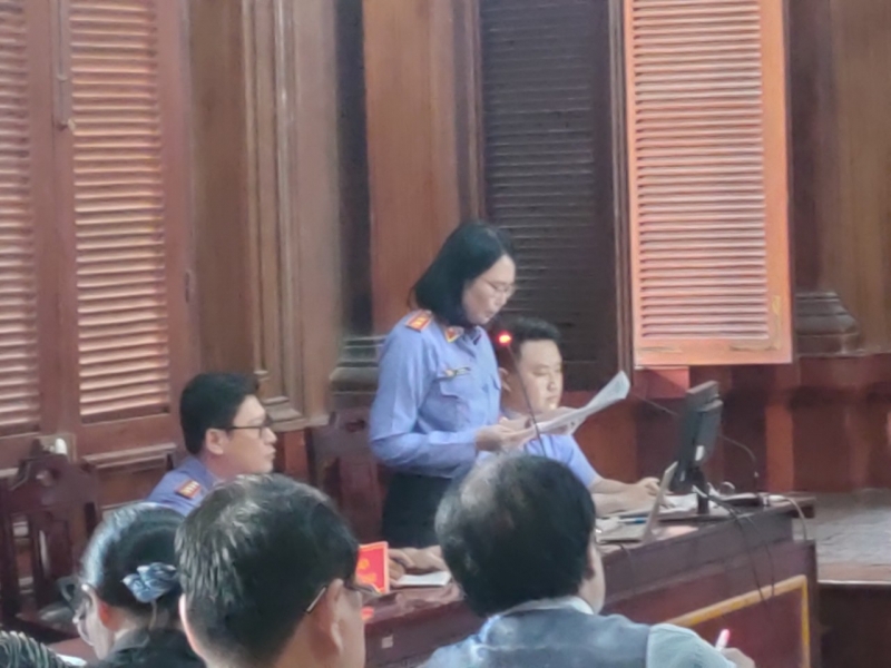 Đại diện VKS đang đề nghị mức án.