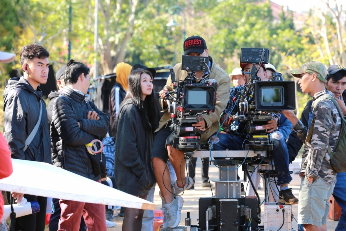 Khuyến khích tăng cường, xã hội hóa hoạt động điện ảnh.