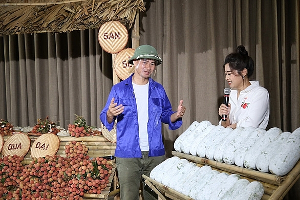 Xuân Bắc nhận giải 'Nghệ sĩ ấn tượng của năm'