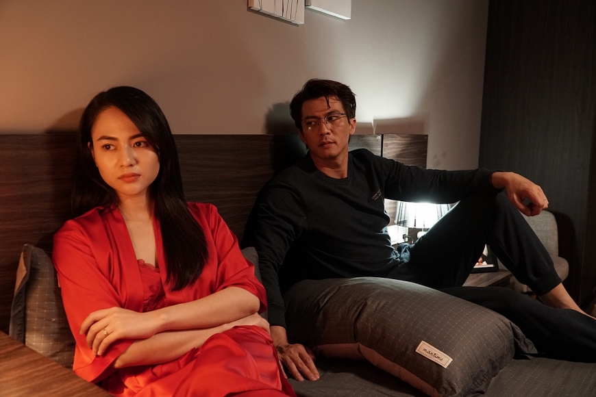 Việt Hoa rơi vào cuộc hôn nhân ngột ngạt cùng Hà Việt Dũng