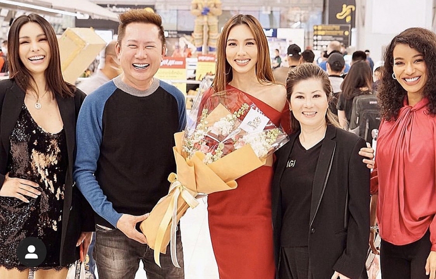 Hoa hậu Thùy Tiên về Việt Nam sau hơn một tháng đăng quang