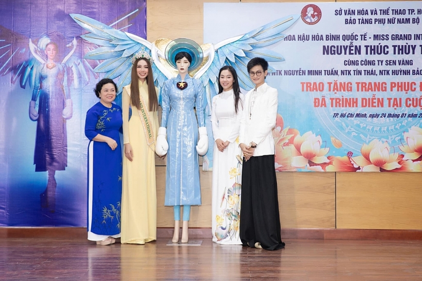 Thùy Tiên tặng trang phục dự thi Miss Grand International cho bảo tàng Phụ nữ Nam Bộ