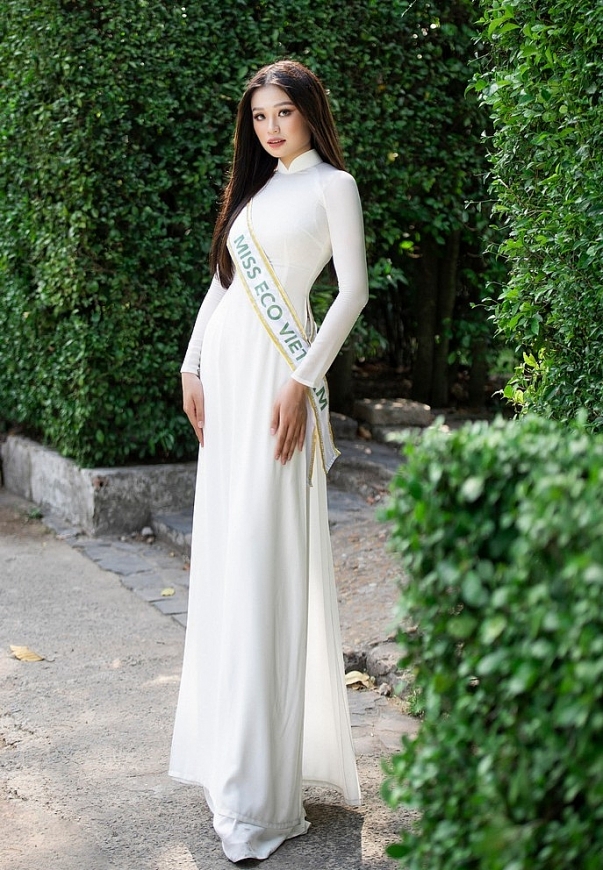 Trần Hoài Phương đại diện Việt Nam thi Miss Eco International 2022