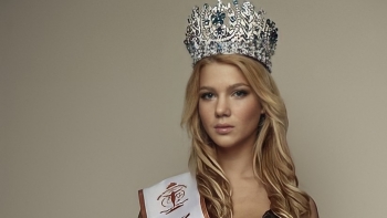 Người đẹp Nga bị gạch tên khỏi Miss Supranational