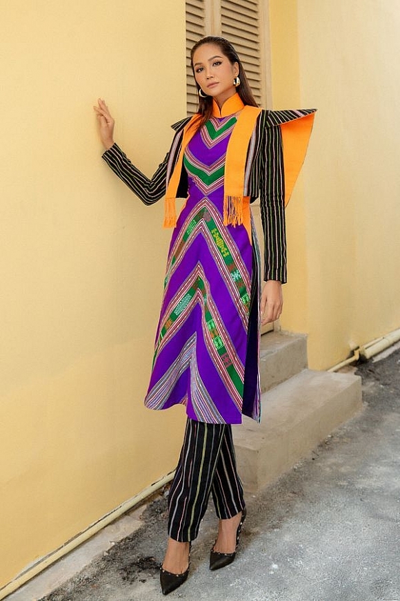 Phương Mỹ Chi trở thành Đại sứ Lễ hội Áo dài 2022