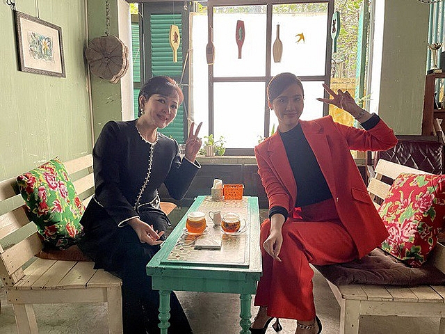 Thương ngày nắng về 2: Mẹ con Vân Trang thân thiết trong loạt ảnh hậu trường