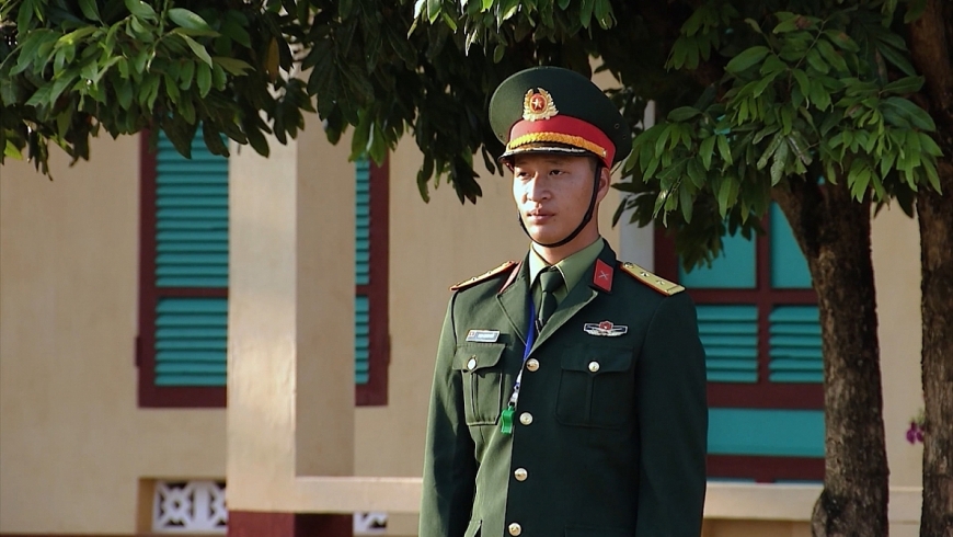 Sao nhập ngũ tập 3: Hòa Minzy liên tục bị nhắc nhở vì thiếu nghiêm túc