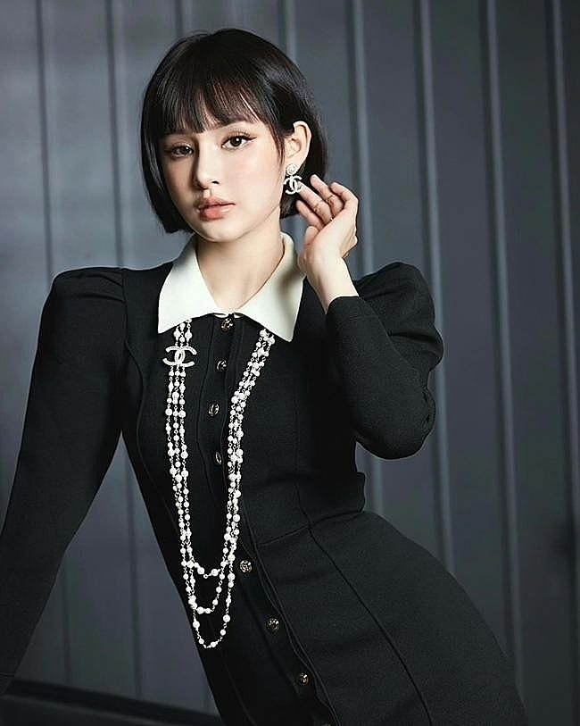 Hiền Hồ nổi tiếng, giàu có ở tuổi 25