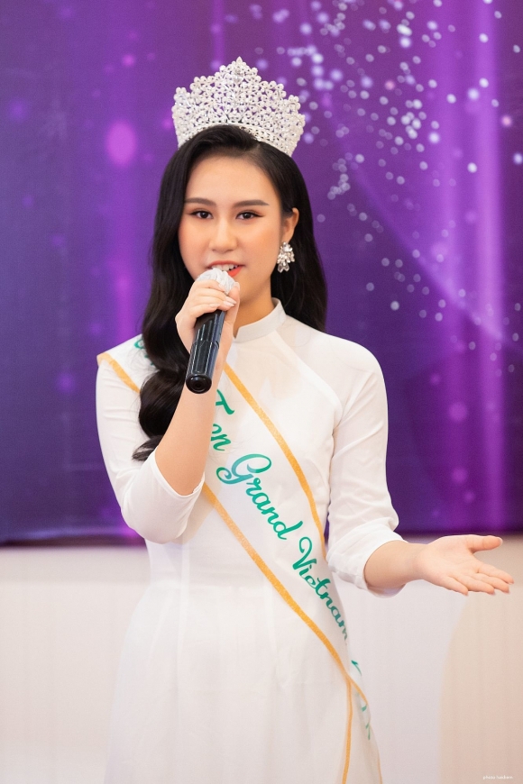 Cô gái 14 tuổi đại diện Việt Nam thi 'Miss Teen Grand International 2022'
