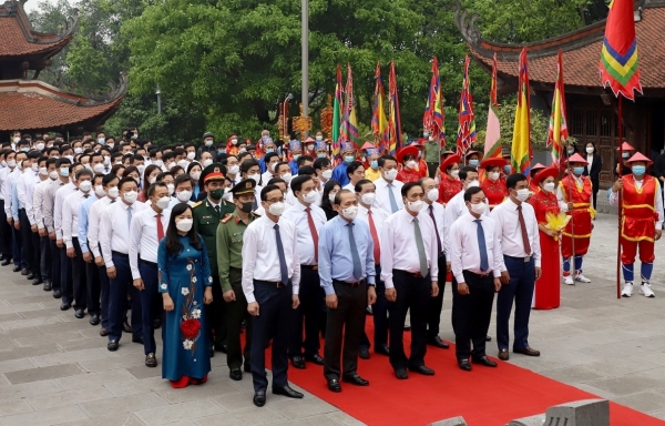 Lễ giỗ Đức Quốc Tổ Lạc Long Quân và dâng hương tưởng niệm Tổ Mẫu Âu Cơ