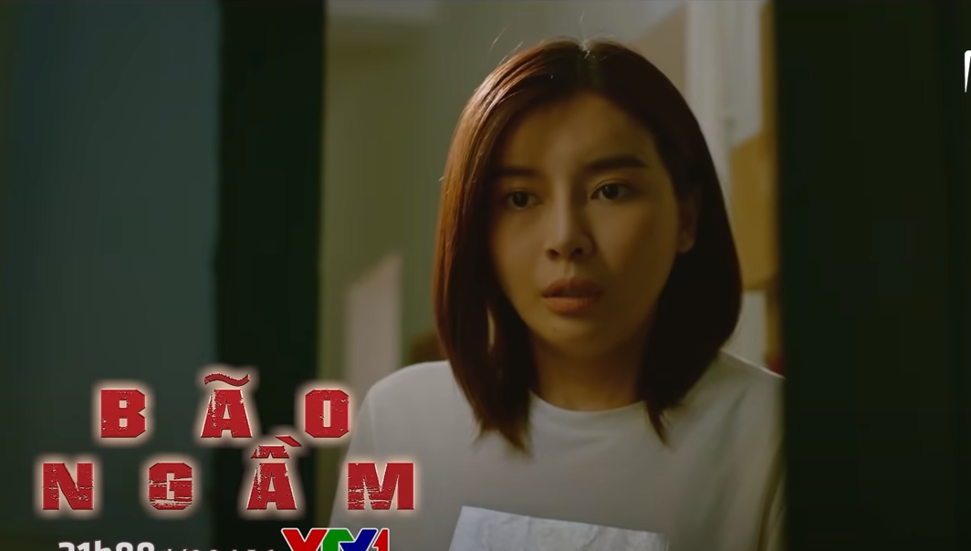 Bão ngầm tập 52: Hải Triều yêu cầu Hạ Lam không được thân mật với em trai ông trùm