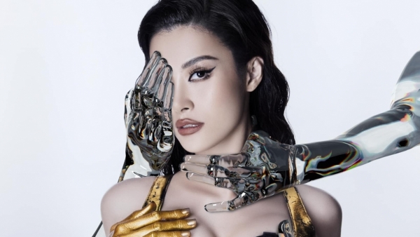 Đông Nhi lên tiếng về việc “cướp” kênh của fan