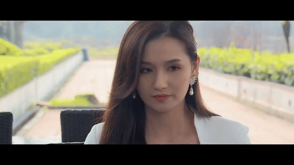 Lam khó chịu với vợ mới của Việt