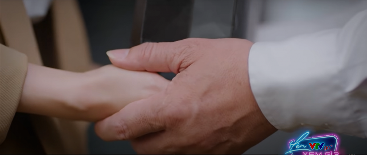 Thương ngày nắng về 2 tập 26: Khánh đau lòng vì con gái không tin mình