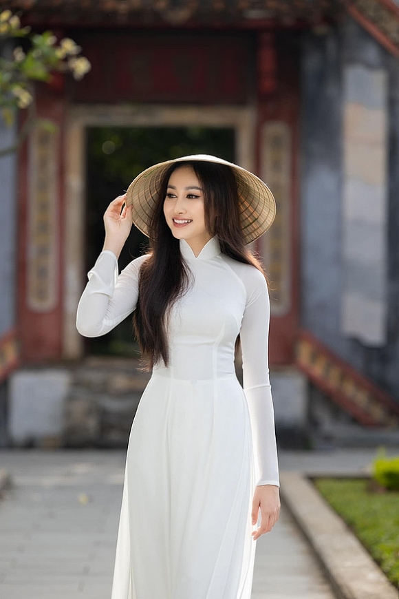 Người đẹp Đoàn Hồng Trang dừng chân ở top 25 Miss Global 2022