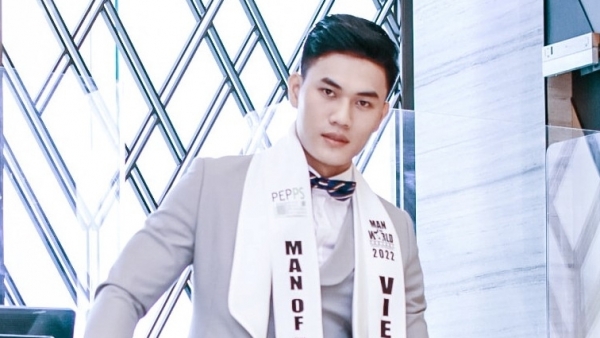 Hữu Anh khoe hình thể vạm vỡ tại 'Nam vương Thế giới 2022'