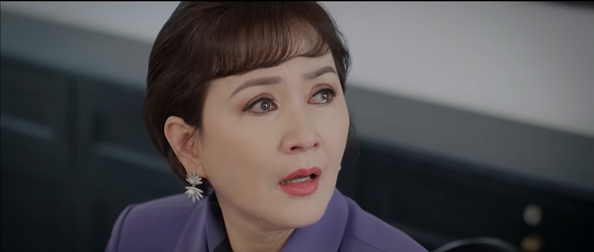 Thương ngày nắng về 2 tập 33: Bà Nhung xúc động khi Trang gọi “mẹ”