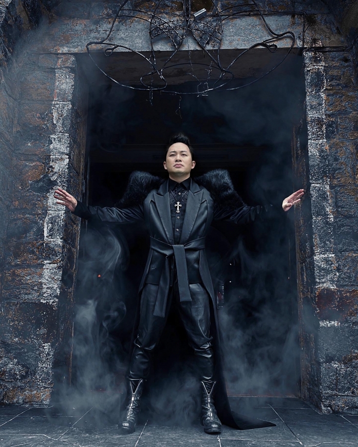 Ca sĩ Tùng Dương hát về nữ tu qua đời vì Covid-19