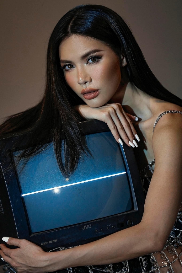 Siêu mẫu Minh Tú đối diện loạt di chứng hậu Covid-19