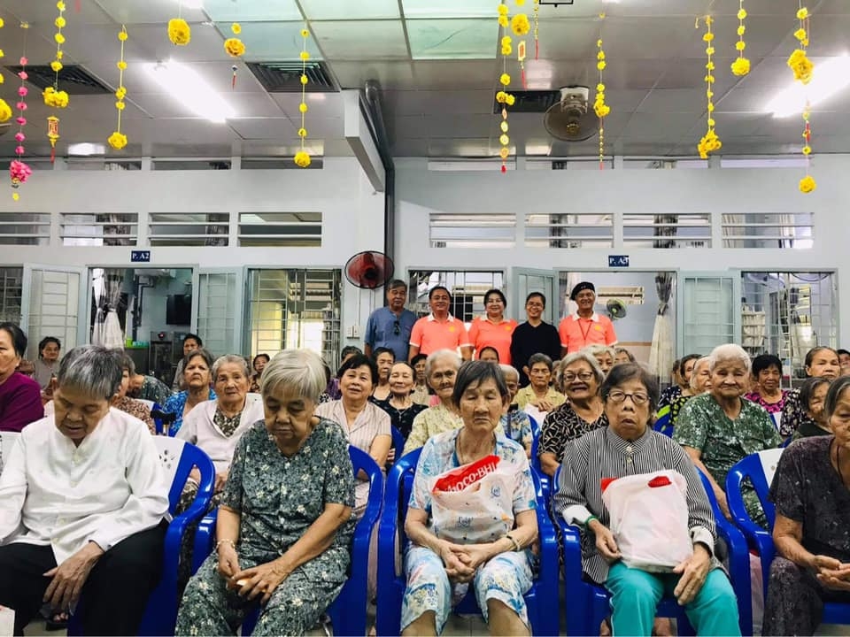 Sen Vàng Yêu Thương đem hơi ấm đến với NCT neo đơn vào những ngày cuối năm