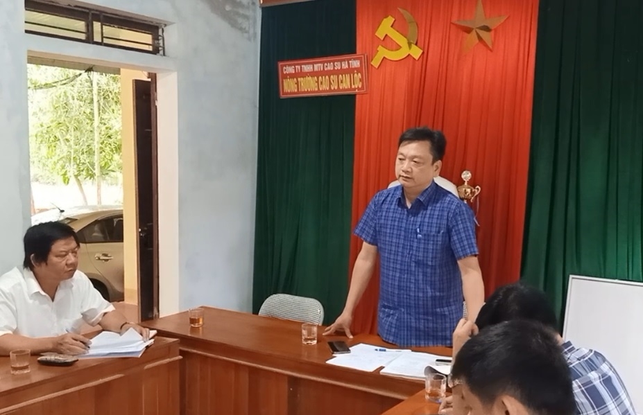 Ông Hồ Huy Thành, Giám đốc Sở Tài nguyên và Môi trường cho rằng, Tổ kinh tế Truông Giữa không phải là chủ thể bị thu hồi đất, nên ông Kiệm không có quyền đòi xác định lại ranh giới…