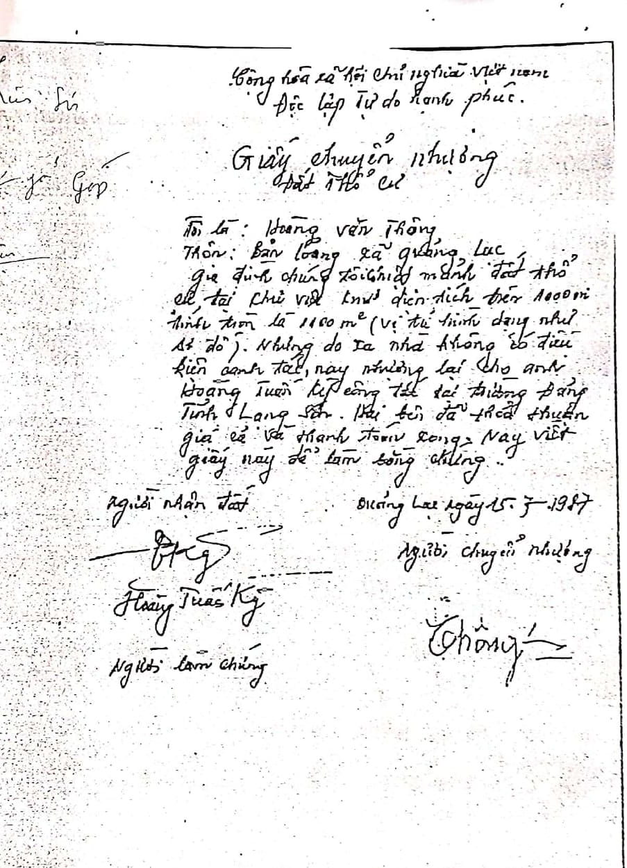 Giấy chuyển nhượng đất thổ cư, chữ kí của cụ Thông bị giả mạo 