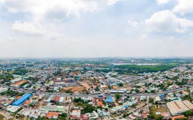 hương mại dịch vụ và công nghiệp là thế mạnh của Dĩ An