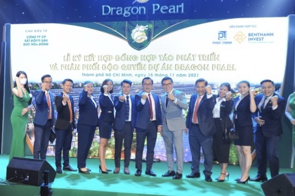 Lễ ký kết hợp đồng hợp tác phát triển và phân phối dự án Dragon Pearl giữa Công ty Đức Hoà Đông và Công ty Phúc Thịnh Land, Công ty Bến Thành Invest