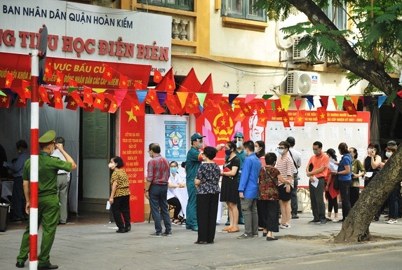 Người phố cổ Hà Nội khắc phục khó khăn tích cực chống dịch