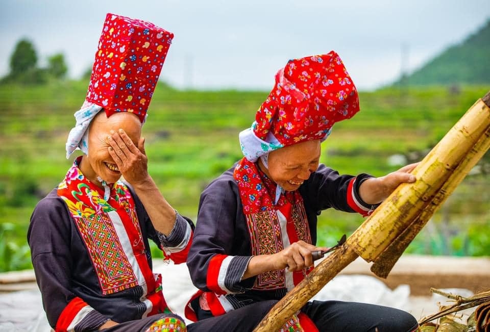 Phấn đấu nâng cao đời sống văn hóa của đồng bào dân tộc thiểu số và miền núi