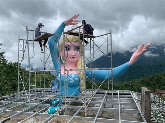 Tượng nữ hoàng băng giá Elsa phiên bản Tượng nữ hoàng băng giá Elsa phiên bản