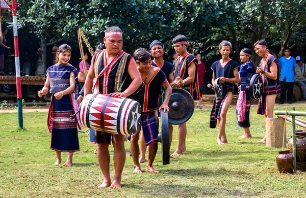 Ưu tiên bảo tồn và phát huy giá trị văn hóa truyền thống của vùng đồng bào các dân tộc thiểu số