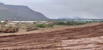 Những bất cập trong khai thác cát trên sông Vu Gia và xe chở cát trọng tải lớn 