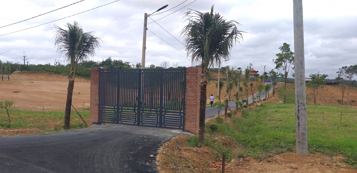 Cán bộ công an khai 