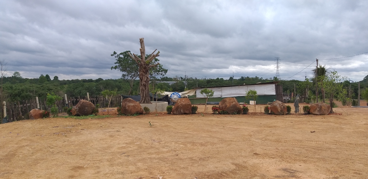 Cán bộ công an khai 