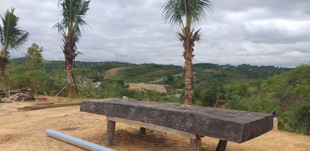 Cán bộ công an khai 