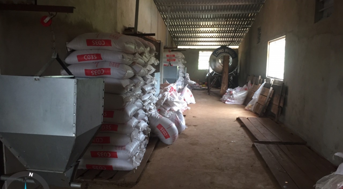 Người Công ty Japfa Comfeed Việt Nam đơn phương thay đổi chính sách, người nuôi gà thương phẩm thua lỗ, ôm nợ.