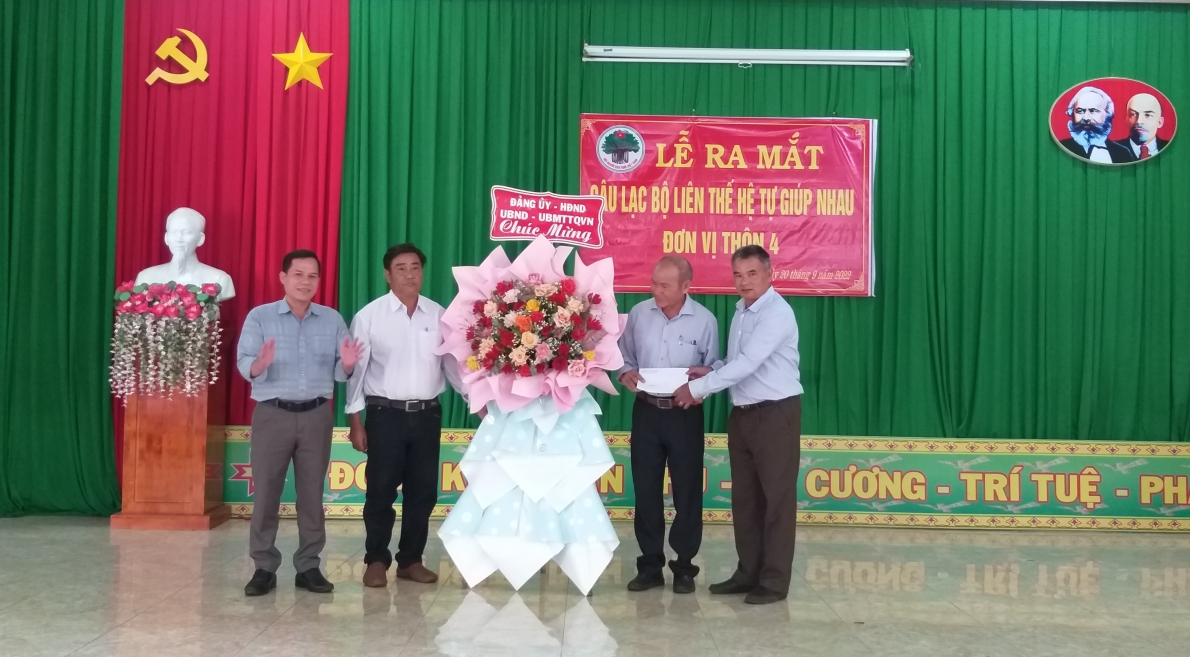 Huyện Cư Mgar, tỉnh Đắk Lắk: Ra mắt Câu lạc bộ Liên thế hệ tự giúp nhau thôn 4 xã Cư Suê.