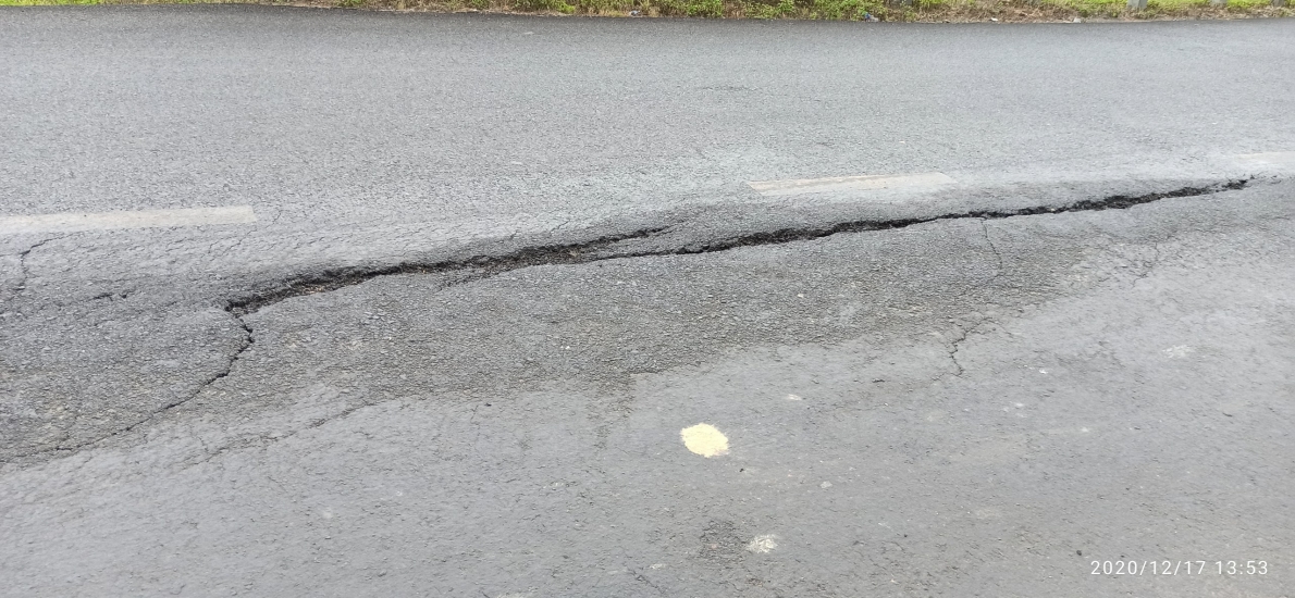 Quốc lộ 27 Đắk Lắk đi Lâm Đồng mới thảm nhựa nâng cấp đã xuống cấp trầm trọng.