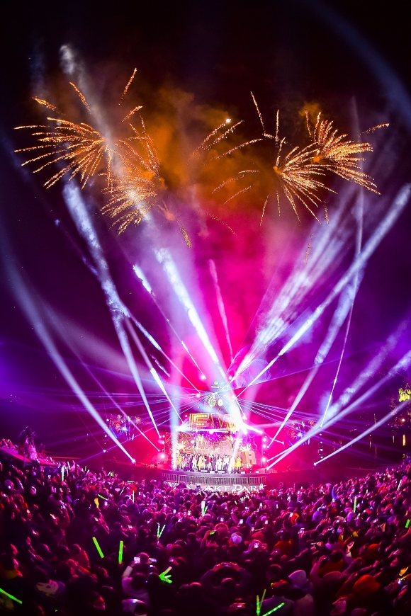 Gần 20 nghìn cư dân Ecopark mãn nhãn cùng đại tiệc countdown hoành tráng