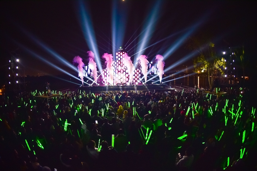 Gần 20 nghìn cư dân Ecopark mãn nhãn cùng đại tiệc countdown hoành tráng